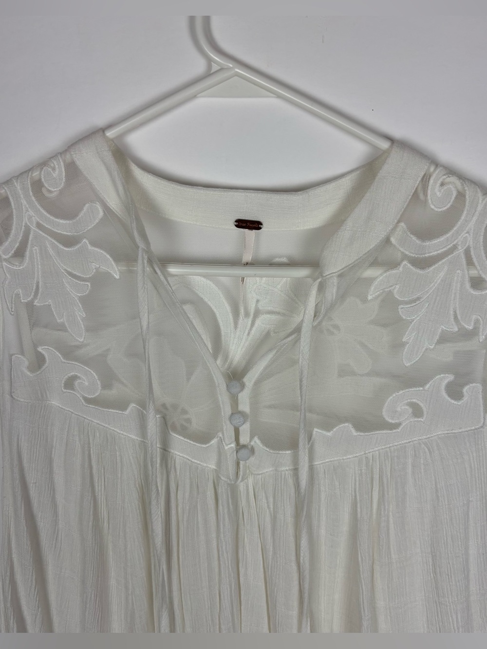 Free People Western Romance Top Size Medium White Embroidered Flowy - Picture 7 of 11